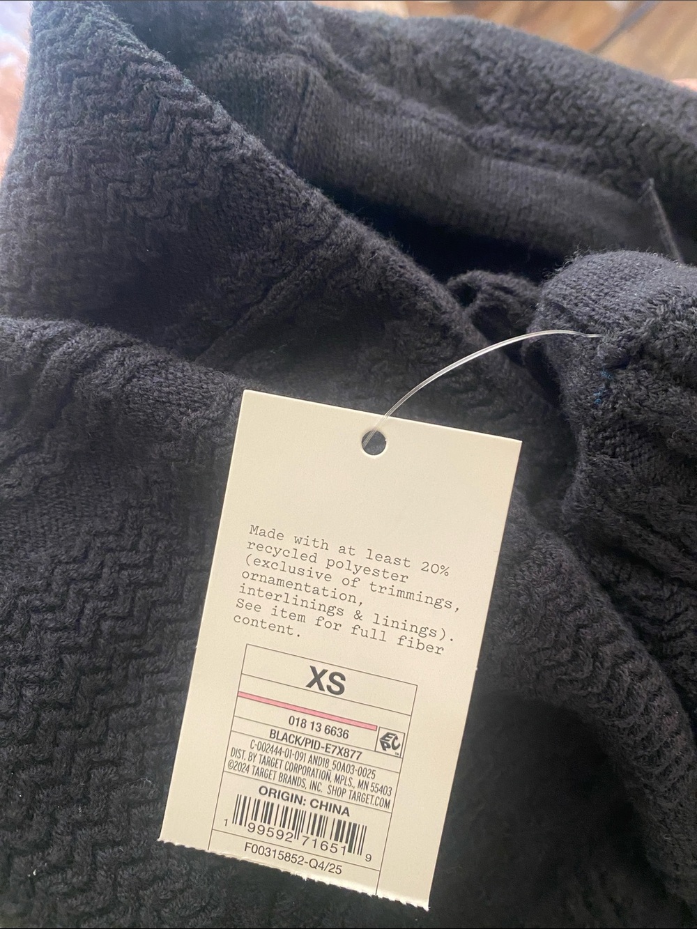 🎈NWT Black textured knit patterned shorts! - Picture 8 of 8